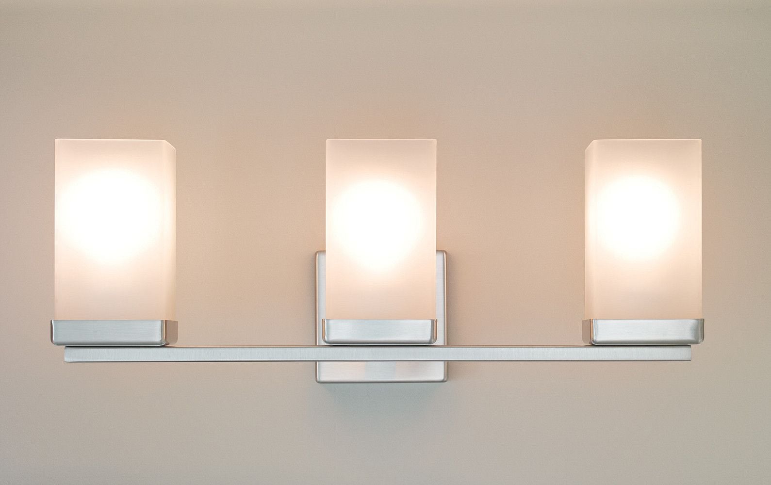 90-Degree Vanity Lighting Fixture, Brushed Nickel, 3-L Y1Z9 - product image 2